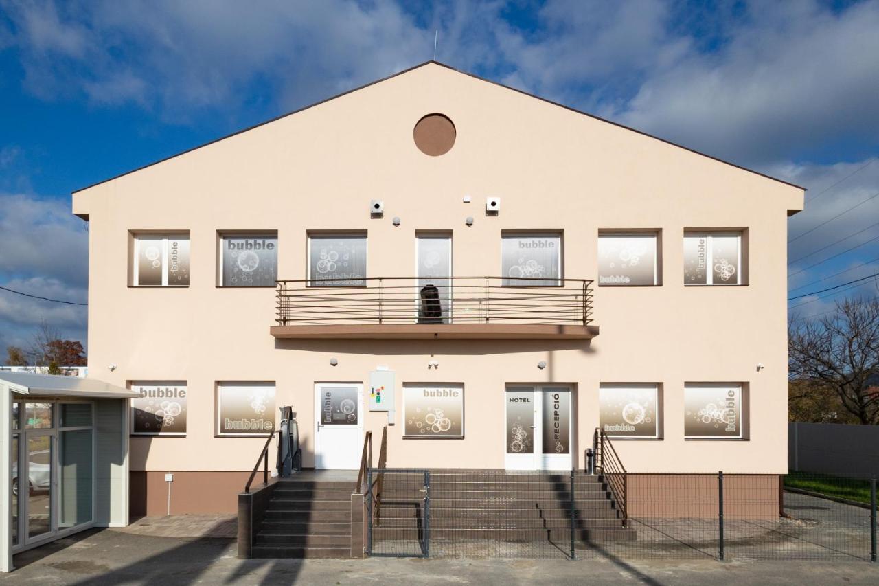Bubble Hotel Es Rendezvenykoezpont Zalaegerszeg Εξωτερικό φωτογραφία