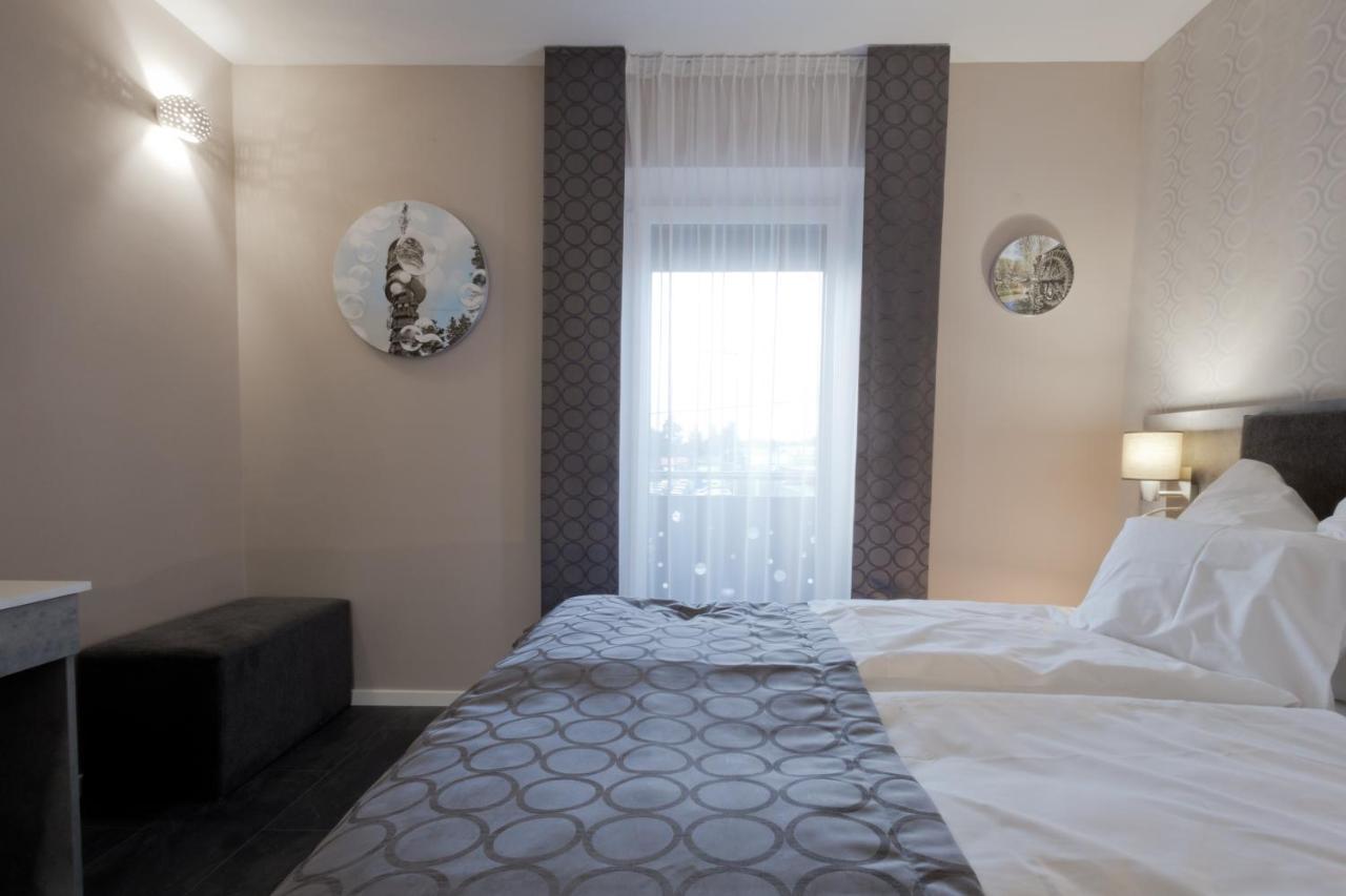 Bubble Hotel Es Rendezvenykoezpont Zalaegerszeg Εξωτερικό φωτογραφία