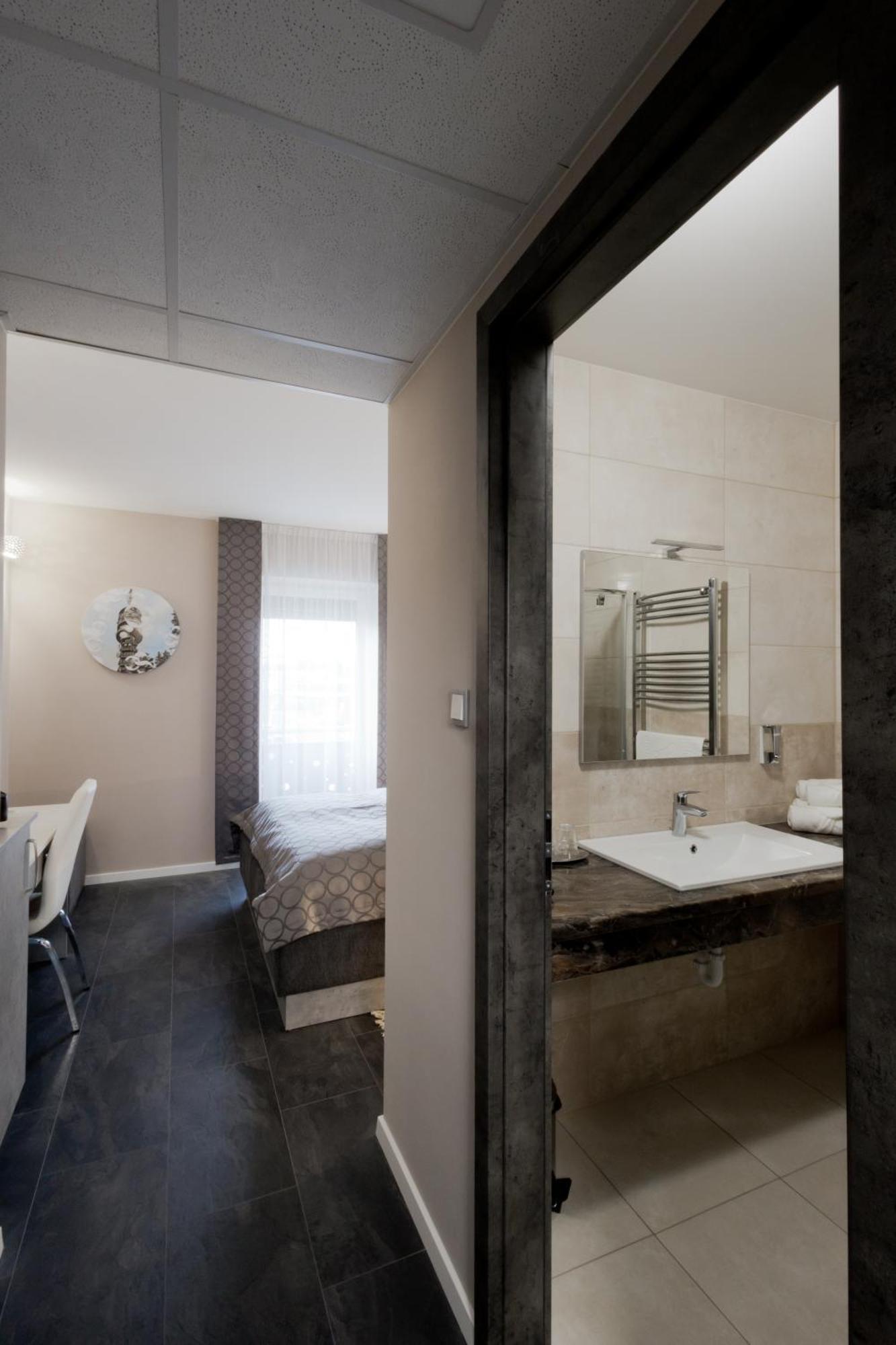 Bubble Hotel Es Rendezvenykoezpont Zalaegerszeg Εξωτερικό φωτογραφία