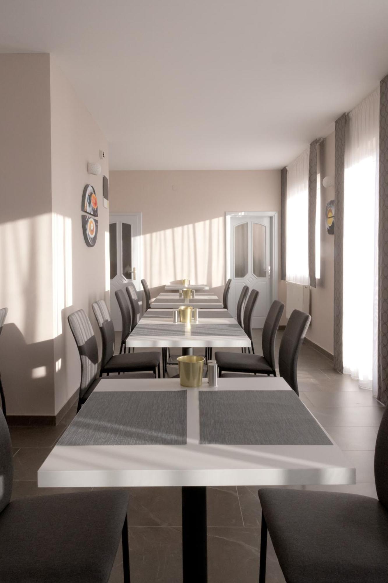 Bubble Hotel Es Rendezvenykoezpont Zalaegerszeg Εξωτερικό φωτογραφία